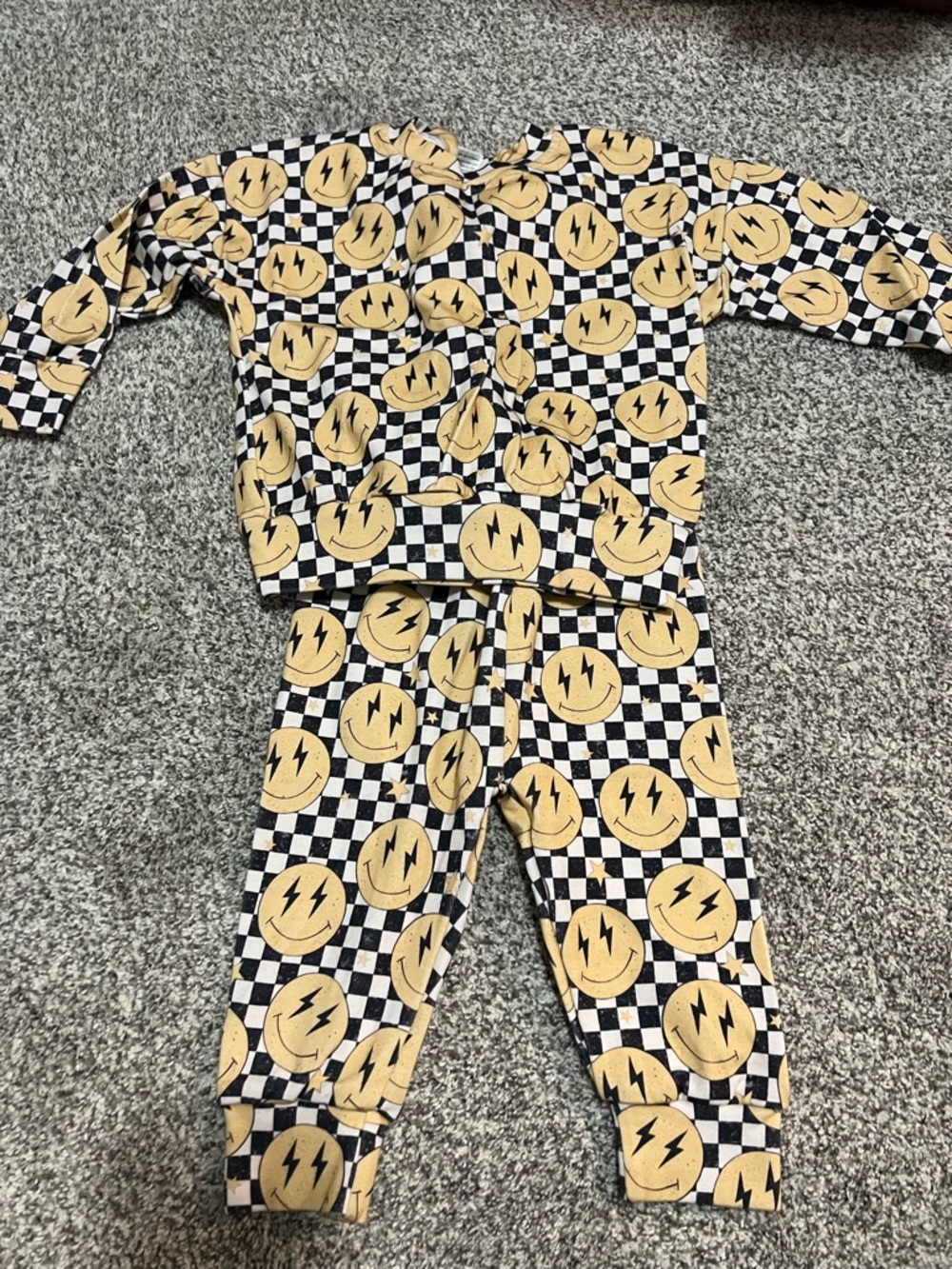 Kids Yellow Smiley Lightning Check Pajama Set